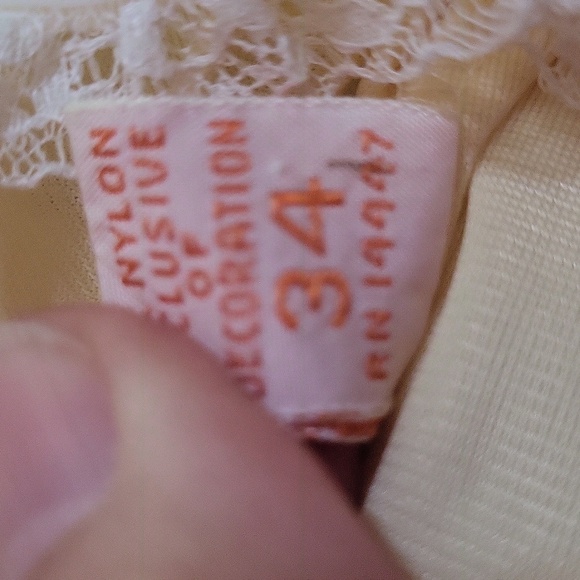 Vintage Gotham Nighty Chemise 34 soft butter color EUC - Picture 7 of 8